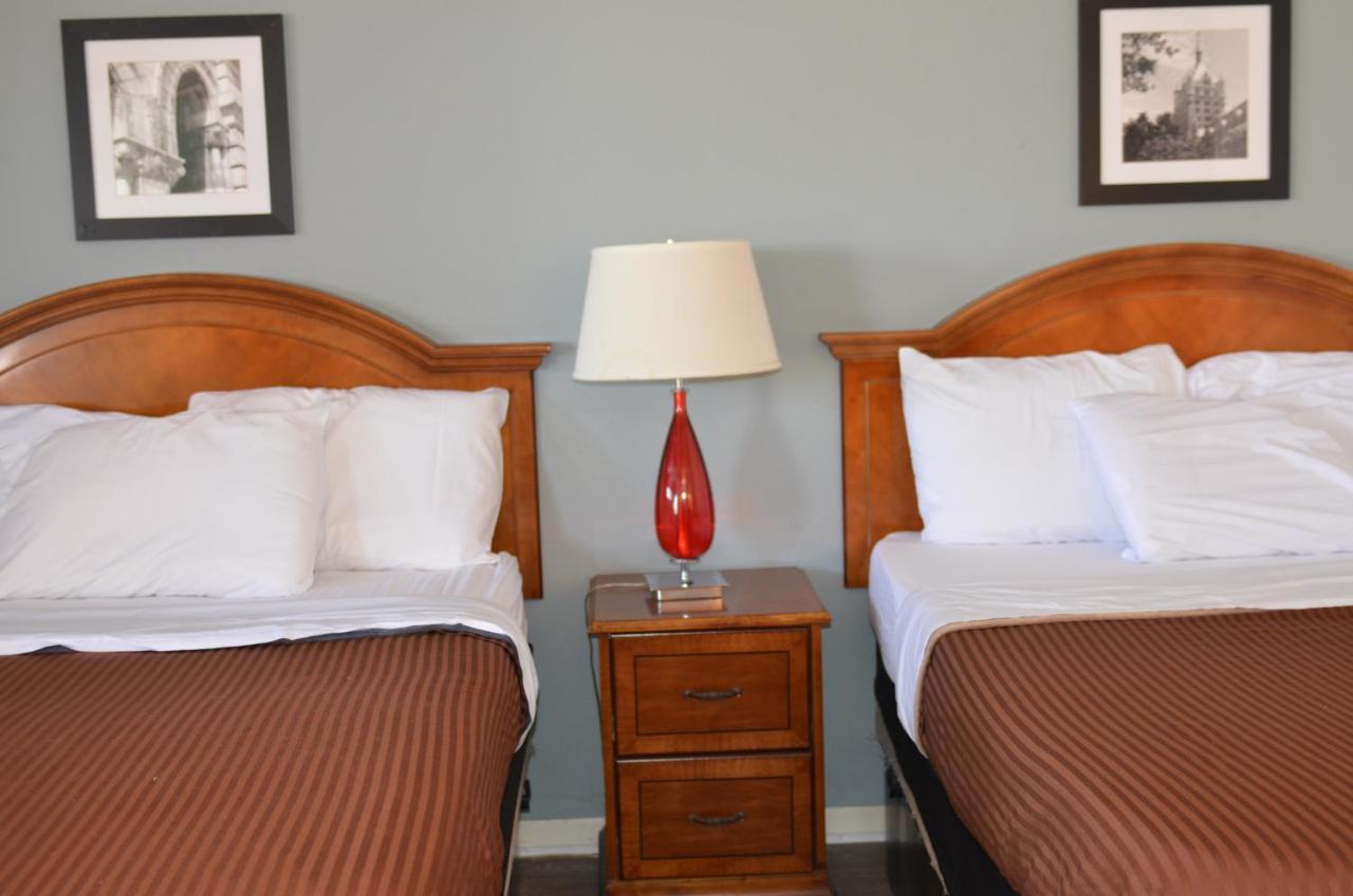 لا غرانغ The Oak Motel المظهر الخارجي الصورة