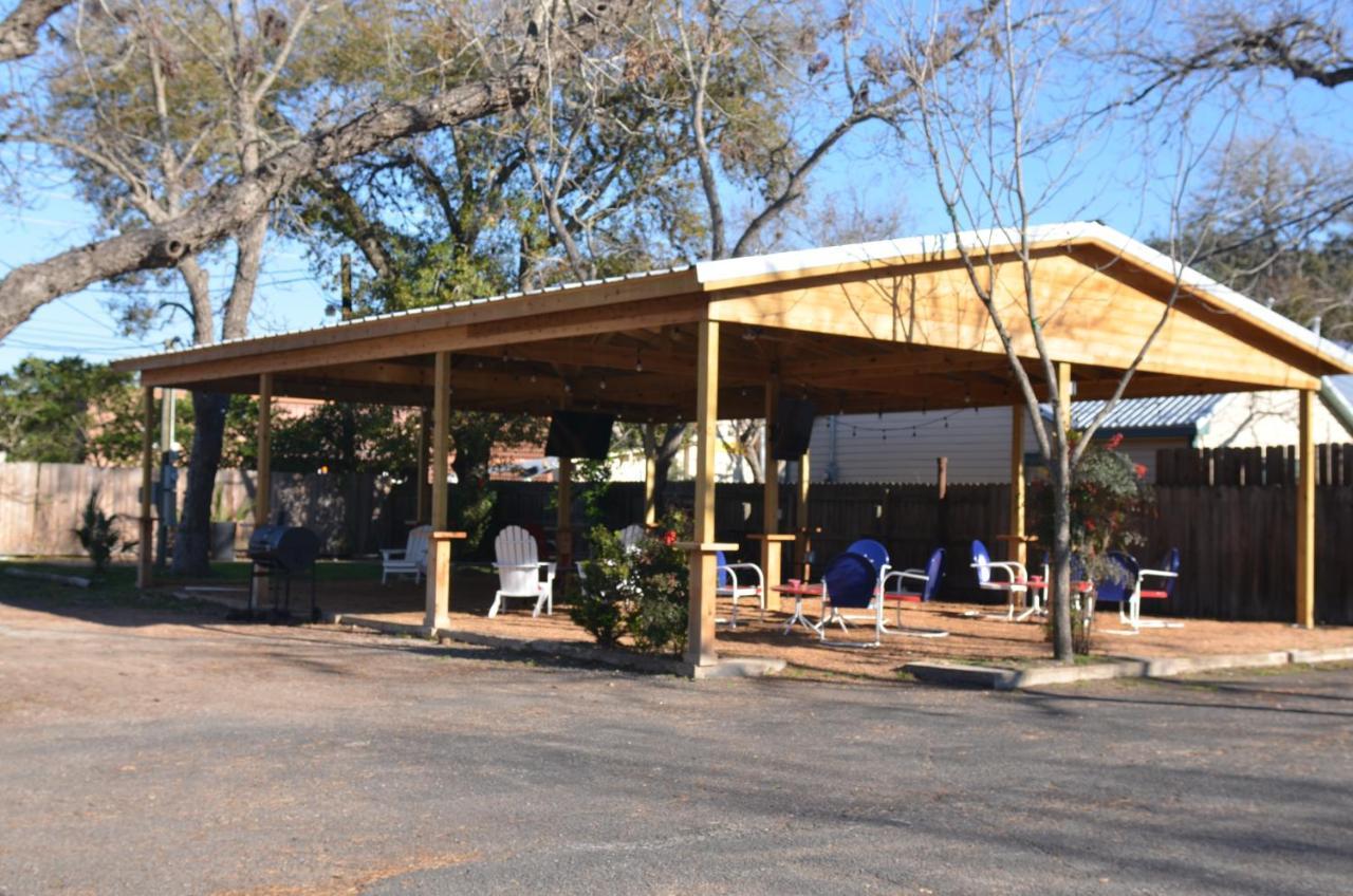 لا غرانغ The Oak Motel المظهر الخارجي الصورة