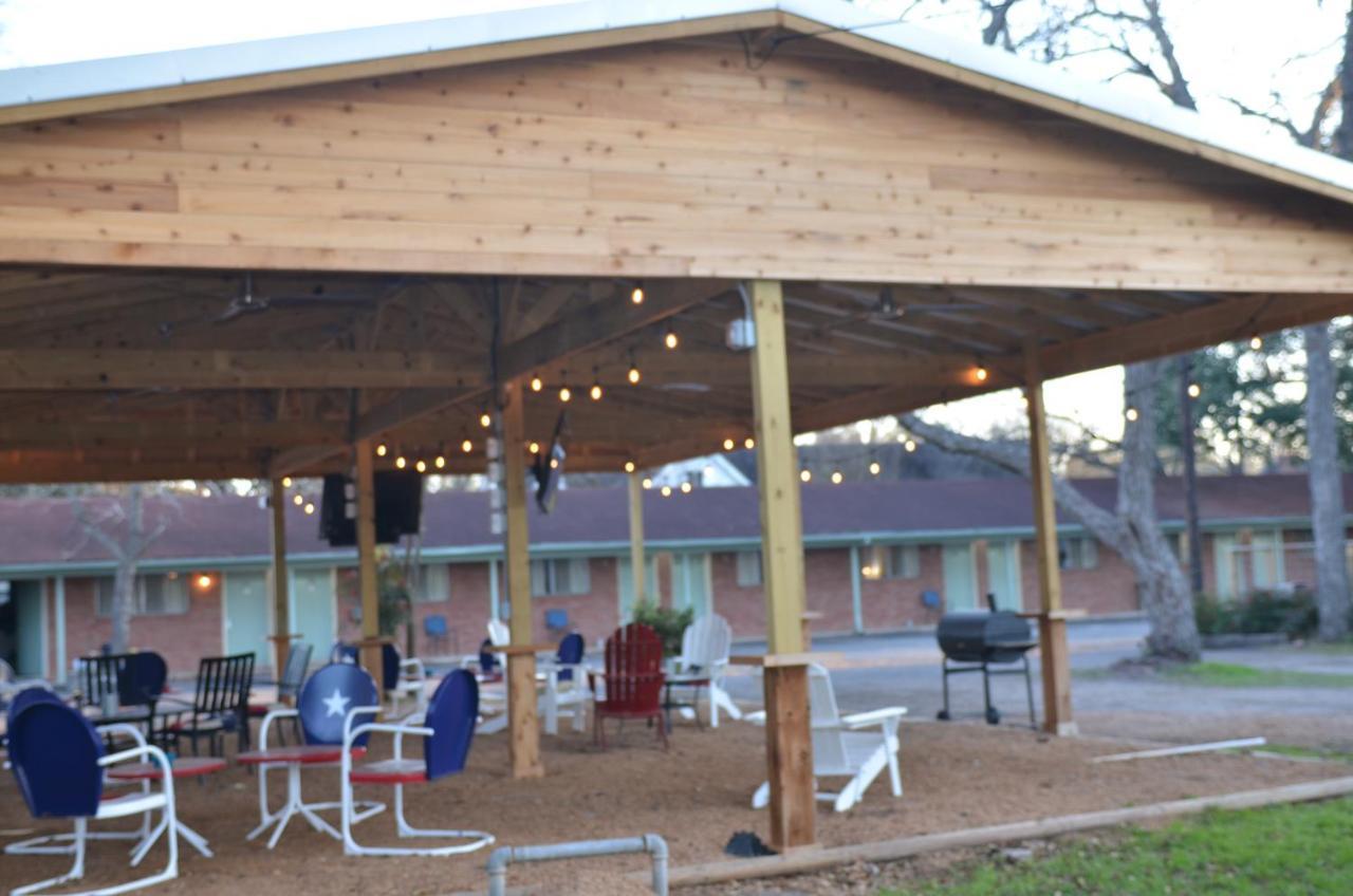 لا غرانغ The Oak Motel المظهر الخارجي الصورة