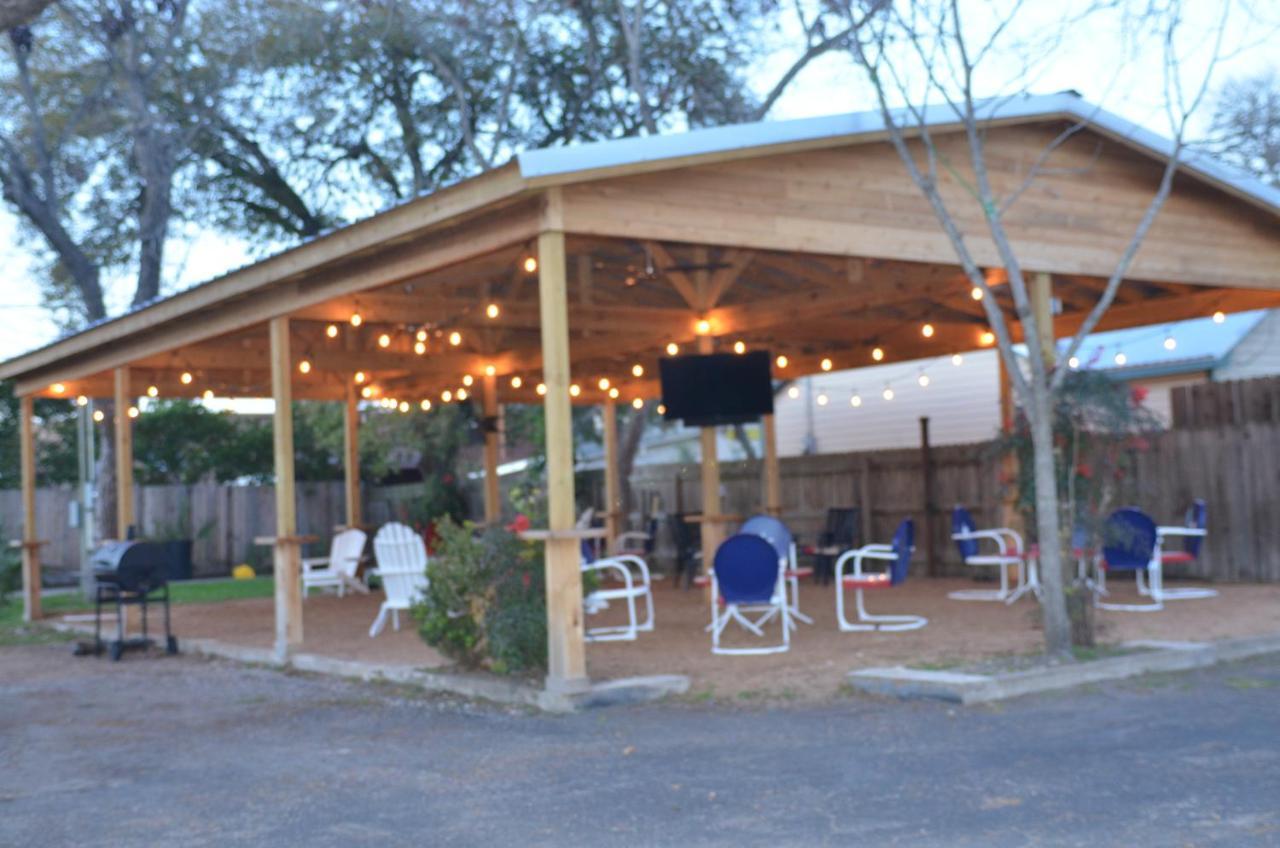 لا غرانغ The Oak Motel المظهر الخارجي الصورة